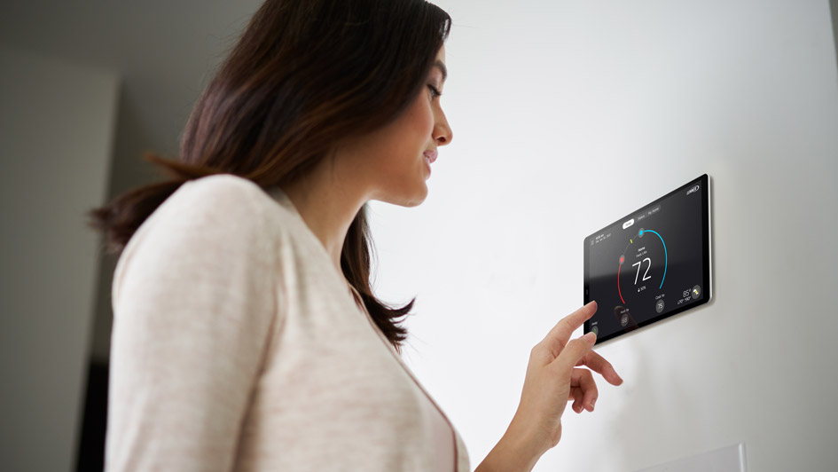 Seasonal Settings: Should My Thermostat Run on Auto or Fan?